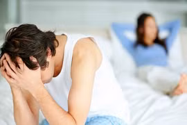 Giật mình thói quen phổ biến khiến “cậu nhỏ” của nam giới teo dần