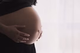 Vừa sinh con, cô gái ân ái liên tục và cái kết đau lòng 