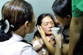 Uống quá nhiều thuốc tránh thai, cô gái trẻ nhồi máu não suýt chết 