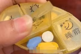 Hôn phu lén uống thuốc, cô gái theo dõi phát hiện chuyện động trời 