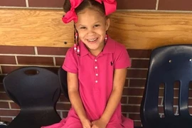 Bé gái bị rối loạn tăng động, nhà trường làm điều ai cũng phẫn nộ