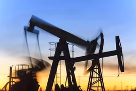 EU giải thích lý do tiếp tục mua dầu Nga dù áp đặt hàng loạt lệnh trừng phạt