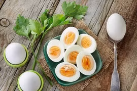 Người đàn ông gặp họa rợn vì ngày nào cũng ăn trứng luộc 