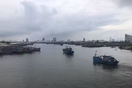 Bão Noru mạnh, di chuyển nhanh