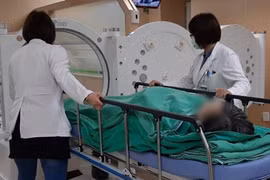 Thuê nhà cũ, người phụ nữ suýt chết vì điều đáng sợ này