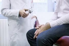 Chàng trai làm điều này để tăng kích thước “của quý”, bác sĩ hoảng