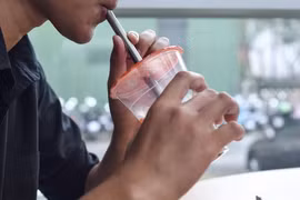 Loại đồ uống “cày nát” thận, mùa hè phải tránh xa 