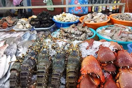 Chú ý khi sơ chế hải sản nếu không muốn cụt tay, chết thảm 