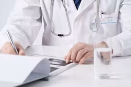 Thanh niên khám sức khỏe 39 lần/tháng khiến bác sĩ "phát điên"