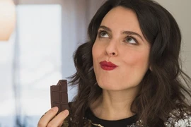 Ăn sô cô la khi thức dậy và trước khi ngủ giảm béo bất ngờ