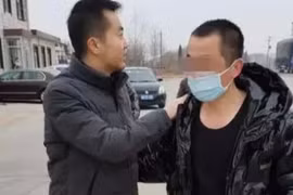 Ân ái ngay lần đầu gặp bạn gái, chàng trai gặp kết đắng ngắt