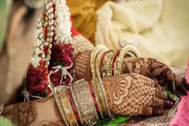 Bỏ trốn với người yêu, cô dâu chết thảm ngay lễ đính hôn