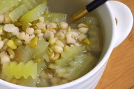 Vỏ dưa hấu nấu cùng 2 nguyên liệu này vừa chống say nắng lại giảm cân