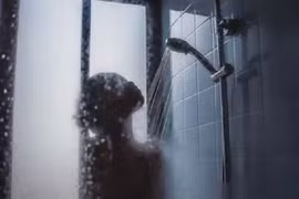 Đêm tân hôn, vợ tắm 10 lần khiến chồng muốn bỏ ngay lập tức