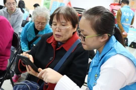 ‘Nền kinh tế bạc’ Trung Quốc: Cụ già tiêu tiền nhiều hơn giới trẻ