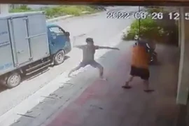 Tạm giữ nghi phạm chém liên tiếp cô gái 22 tuổi