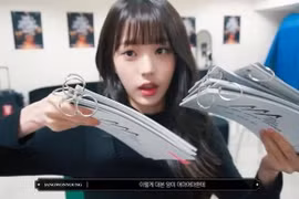 Nữ idol 2k4 gây sốt khi “tỉnh bơ” làm MC dẫn ba ngoại ngữ