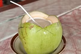 Uống nước dừa vào 4 thời điểm này ngang rước bệnh hại thân