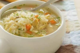 3 kiểu ăn cơm độc hại, kiểu 2 dân văn phòng rất thích