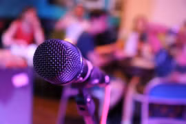 Chàng trai hỏng phổi nguy hiểm tính mạng do hát karaoke quá hăng