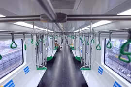 Tàu đường sắt Cát Linh - Hà Đông vắng lạ thường