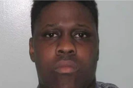 Giả làm đàn ông, người phụ nữ ân ái, lừa tình 3 cô gái