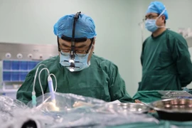 Hoảng hồn bé 2 tuổi lây HPV của mẹ 