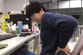 Đau lưng uống kháng sinh, thận mưng mủ thối nát đáng sợ