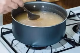 Nguy kịch vì ăn canh kiểu này: Bác sĩ khuyến cáo