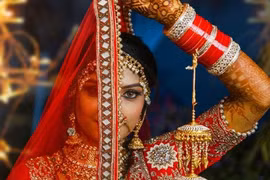 Cưới 3 năm không chịu động phòng, nghỉ dịch vợ phát hiện điều đáng sợ 