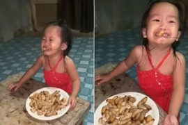 Rùng rợn cha mẹ cho con gái nhỏ ăn sâu