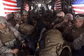 Bị IS truy ra, Hải quân Mỹ giật mình nhắc lính đề phòng