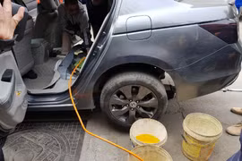 Vạch trần thủ đoạn pha dung môi, tạp chất vào xăng