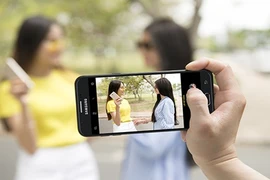 Lục giỏ đồ tìm kho báu của cô nàng mê du lịch