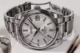 Loạt tranh gây ảo giác cao độ, khiến người xem lẫn lộn thực hư