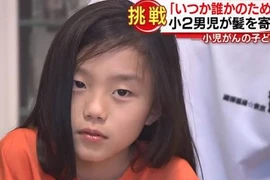 Chuyện lạ hôm nay: Bé trai tóc dài bị cười cợt, rồi nể phục vì...