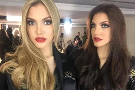 Em gái sinh đôi nóng bỏng của tân Hoa hậu Hòa bình Quốc tế 