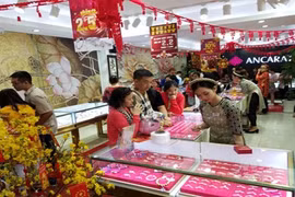 Linh vật vàng ròng đắt khách ngày Thần Tài