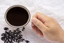 Mua ngay đỗ đen về để rang nấu nước uống nếu đẹp không tì vết