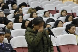 Vợ hạ độc vào bia của chồng, không bị ghét mà còn thương cảm