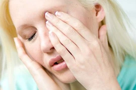 Khám mắt, cô gái được kê thuốc rối loạn cương dương và kết kinh dị