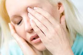 Khám mắt, cô gái được kê thuốc rối loạn cương dương và kết kinh dị