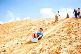 Trượt cát Mũi Né có gì thu hút du khách?