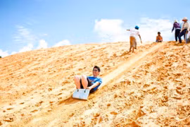 Trượt cát Mũi Né có gì thu hút du khách?