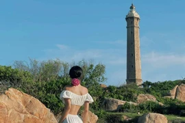 Vẻ đẹp hoài cổ, kỳ vĩ của Hải đăng Mũi Kê Gà 