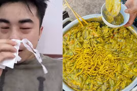 “Đặc sản chân dài” foodtour Hải Phòng nhiều người mắt sưng húp