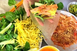 Đến Hà Tĩnh, thưởng thức gỏi cá đục tinh hoa biển cả miền Trung