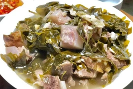 Thưởng thức món thịt trâu lá lồm của núi rừng xứ Mường