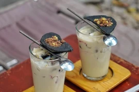 Độc lạ món trà sữa phở gan cháy ở Bắc Ninh