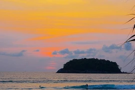 Địa điểm "trăng mật" giá cả phải chăng, cực vui và lãng mạn